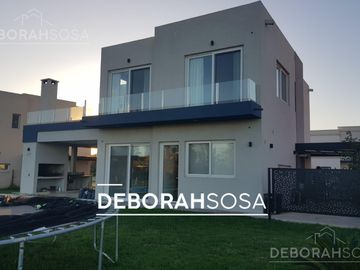 Casa en  Venta  -a la laguna - El Canton- Escobar- Zona Norte-6 ambientes-