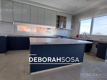 Casa en  Venta  -a la laguna - El Canton- Escobar- Zona Norte-6 ambientes-