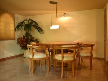 Casa en venta   de lujo con vista panóramica y alberca en el Palomar