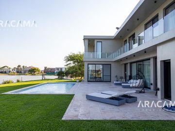 CASA en VENTA en Terralagos  - Canning