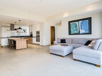Departamento en Bosque Real , con vista al campo de golf.