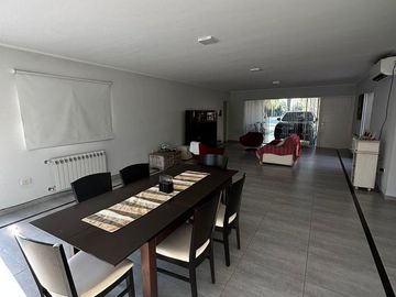 VENDO Casa en Cadaques (Funes Hills)