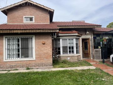 Venta Casa - Barrio Los Mirasoles - Km 50  Pilar APTO CREDITO