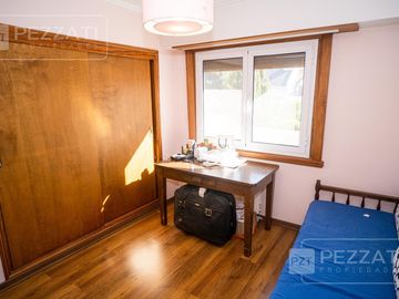 Chalet  en venta Zona Parque Luro. Impecable estado