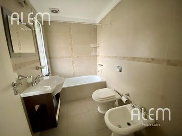Alem Propiedades | hermoso semipiso 3 amb con cochera