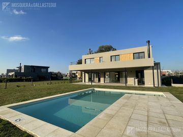 Casa en venta en Calesa Pilara