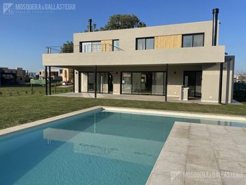 Casa en venta en Calesa Pilara