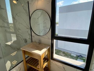 Casa en venta - 5 Dormitorios 5 Baños 2 Cocheras - 320Mts2 - Escobar