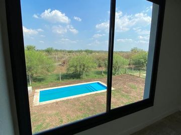 Casa en venta - 5 Dormitorios 5 Baños 2 Cocheras - 320Mts2 - Escobar