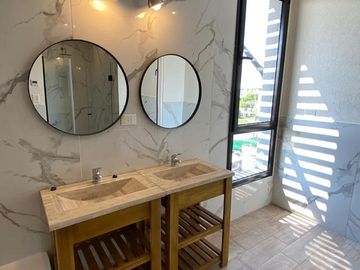 Casa en venta - 5 Dormitorios 5 Baños 2 Cocheras - 320Mts2 - Escobar
