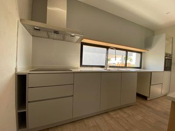 Casa en venta - 5 Dormitorios 5 Baños 2 Cocheras - 320Mts2 - Escobar