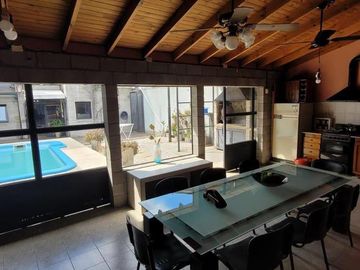 Casa con ubicación estratégica
