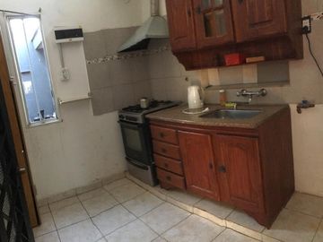 Venta - Casa 3 Dormitorios     Depto - B° Alto Alberdi