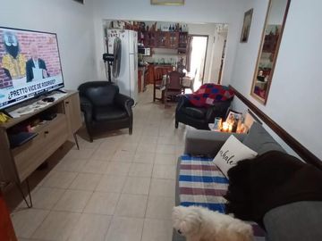 Venta - Casa 3 Dormitorios     Depto - B° Alto Alberdi