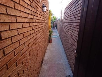 Venta - Casa 3 Dormitorios     Depto - B° Alto Alberdi