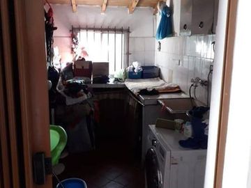 CHALET 3 AMBIENTES Y PARQUE EN MONTE GRANDE ZONA RESIDENCIAL