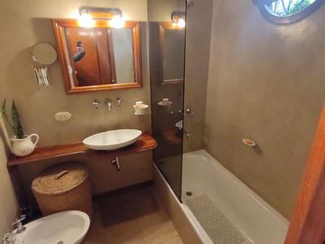 CASA EN VENTA DE 3 AMBIENTES GONZALEZ BALCARCE 3605 (REMEDIOS DE ESCALADA)