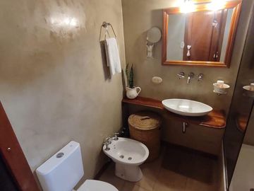 CASA EN VENTA DE 3 AMBIENTES GONZALEZ BALCARCE 3605 (REMEDIOS DE ESCALADA)