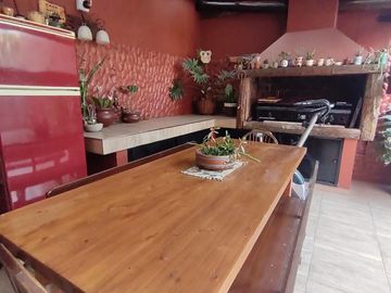CASA EN VENTA DE 3 AMBIENTES GONZALEZ BALCARCE 3605 (REMEDIOS DE ESCALADA)
