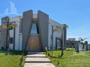 Casa 4 ambientes en venta - Hudson Park