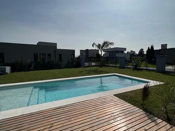 Casa 4 ambientes en venta - Hudson Park