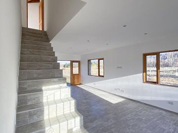 Casa a estrenar en  San Martin de los Andes