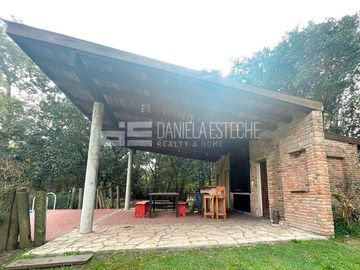 Quinta en  J. R. Jimenez 2000