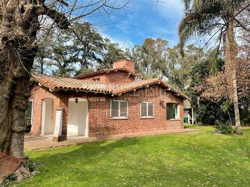 Quinta en  J. R. Jimenez 2000