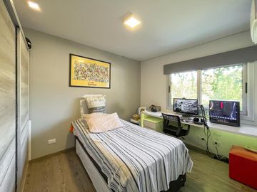 Casa Tres Dormitorios con Cochera, Jardin y Pileta en Alberdi
