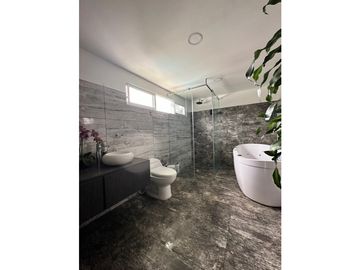 Venta de Exclusiva Casa Campestre en CantaClaro