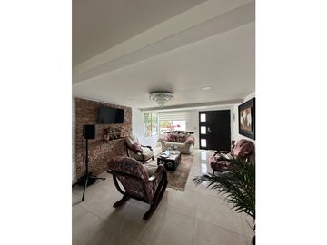 Venta de Exclusiva Casa Campestre en CantaClaro