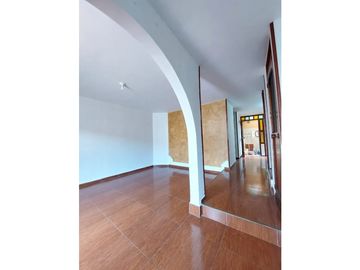 Linda casa para la venta en el barrio La Florida.