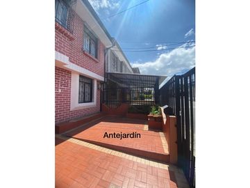 Linda casa para la venta en el barrio La Florida.