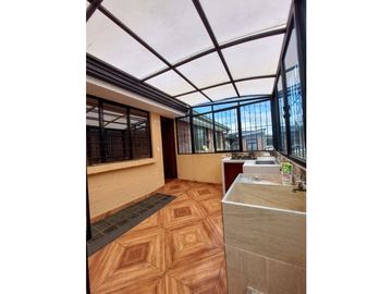 Linda casa para la venta en el barrio La Florida.
