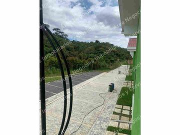 Linda casa en Venta Hacienda YAMBITARA