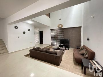 CASA EN VENTA PARA RESIDENCIA U OFICINAS