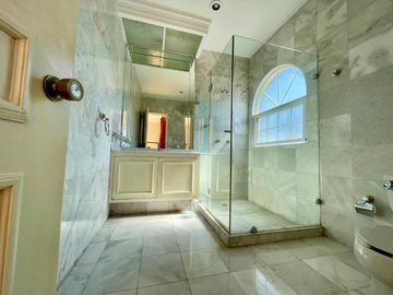 VENDO RESIDENCIA EN BOSQUE DE LAS LOMAS, CUAJIMALPA