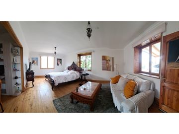 Gran Casa con Local Comercial en Andacollo.