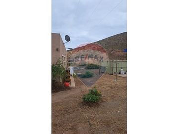 Gran Casa con Local Comercial en Andacollo.