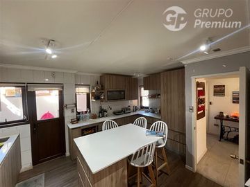 Casa en Venta en FRANCISCO DE ASIS, LOMAS DE SAN SEBASTIAN
