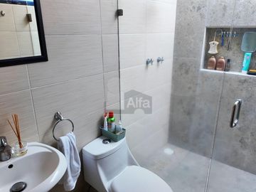 Casa en Venta 3 recámaras en fraccionamiento Maples II Mexicaltzingo