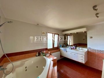 Paso Hondo, Quilpue. Casa con amplio terreno.