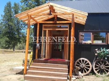 Panguipulli, Valdivia, Región de los Ríos. Casa con terraza a orilla del rí