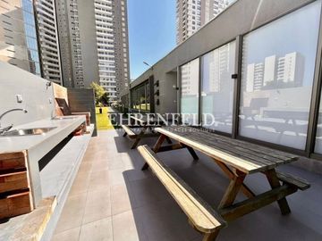 Bosques de Montemar, Concón. Departamento con amplio patio privado.