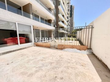 Bosques de Montemar, Concón. Departamento con amplio patio privado.