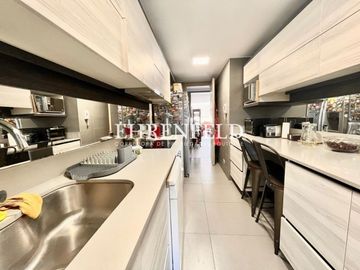 Bosques de Montemar, Concón. Departamento con amplio patio privado.