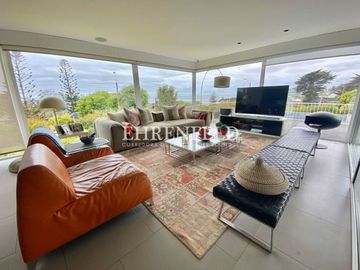 Santo Domingo, Región Valparaíso, Moderna Casa.
