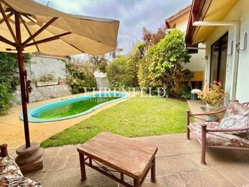 Jardín del Mar. Amplia casa de 600m2 de terreno.