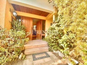 Jardín del Mar. Amplia casa de 600m2 de terreno.