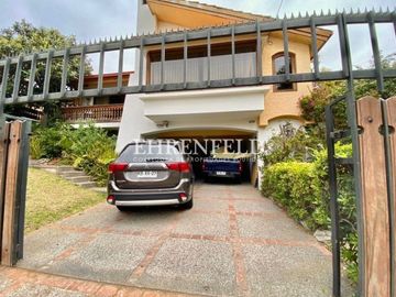 Jardín del Mar. Amplia casa de 600m2 de terreno.